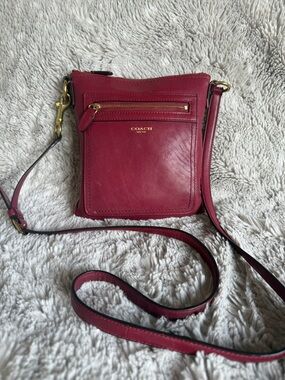 Coach Legacy 47989 Leather Crossbody Swing Bag Vintage Raspberry Burgundy Brass